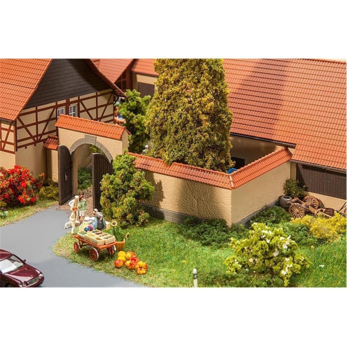 180400 Mauer mit Tor H0 1:87