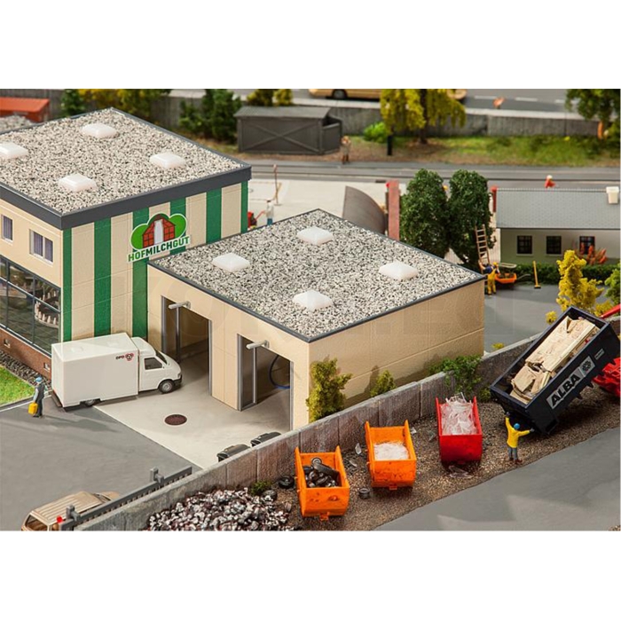 130197 Milchabladestelle H0 1:87