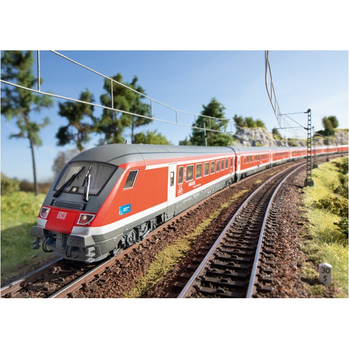 42988 Reisezugwagen-Set 1 "München-Nürnberg-Express" H0 – Bild 2