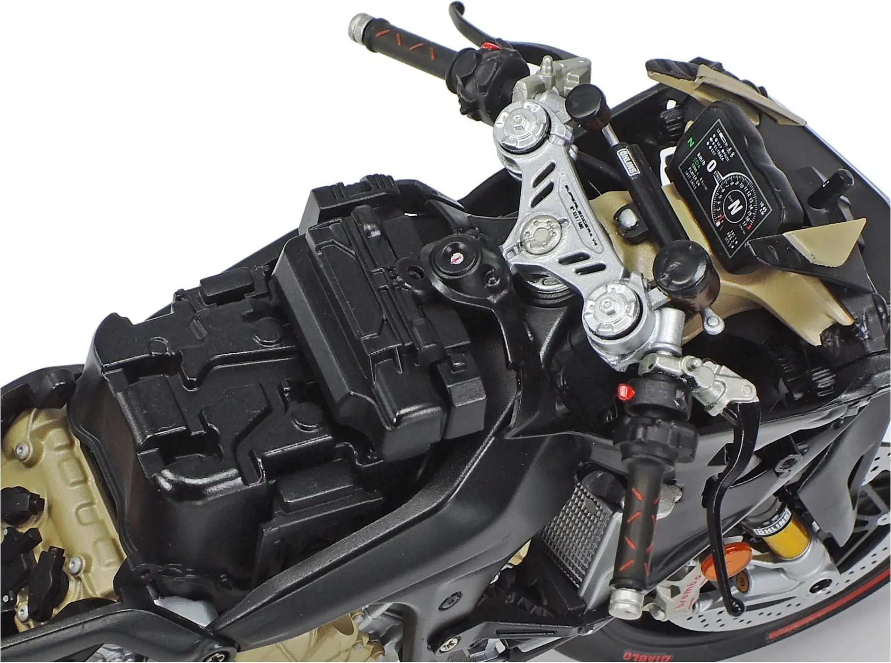 14140 Ducati Superleggera V4 1:12 – Bild 3
