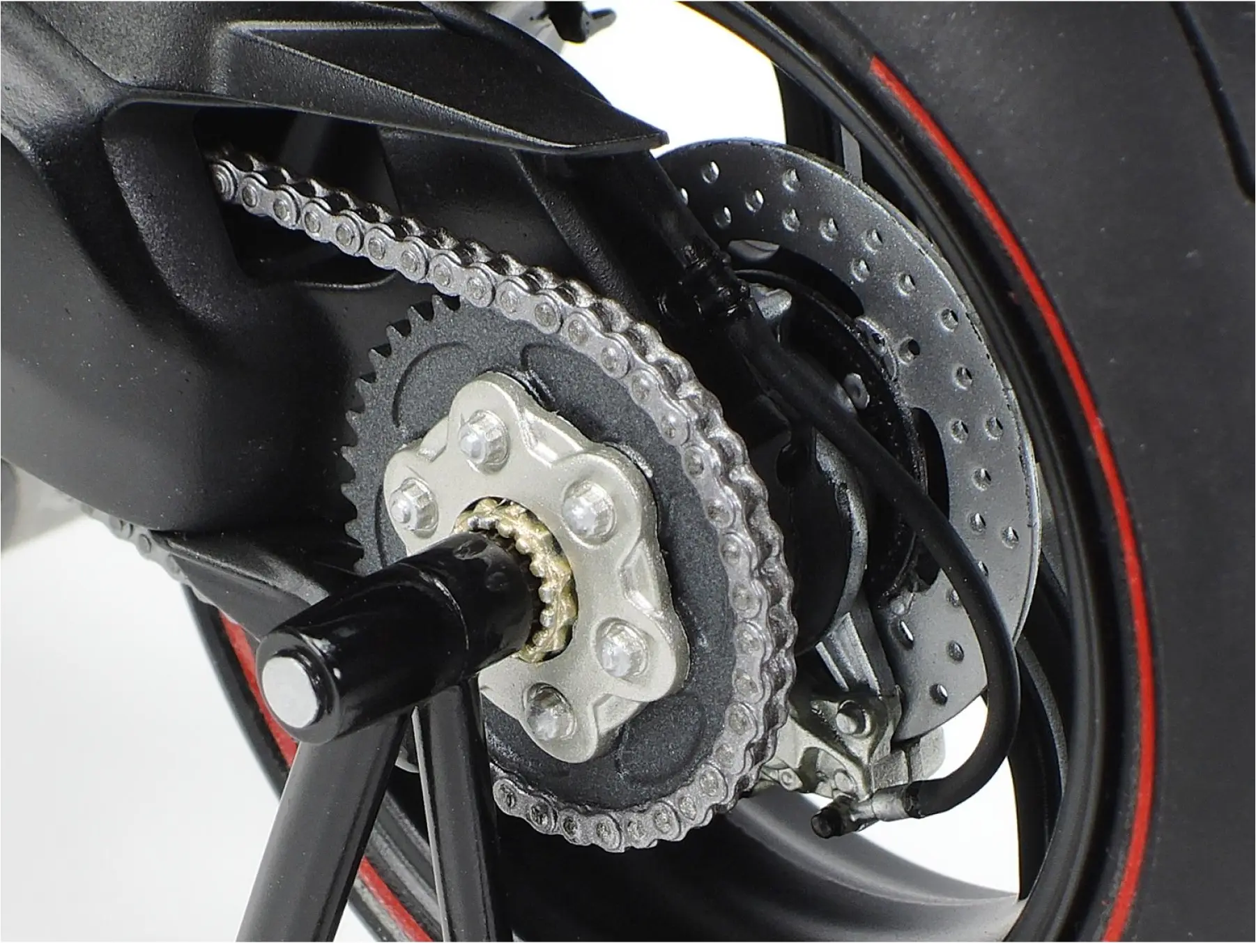 14140 Ducati Superleggera V4 1:12 – Bild 5