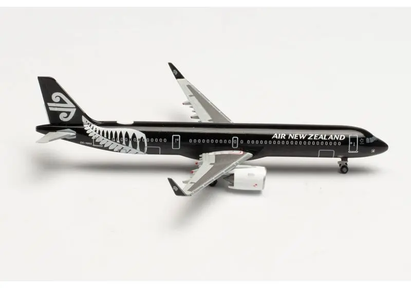 535878 Herpa Air New Zealand Airbus A321neo - All black colors – ZK-NNA