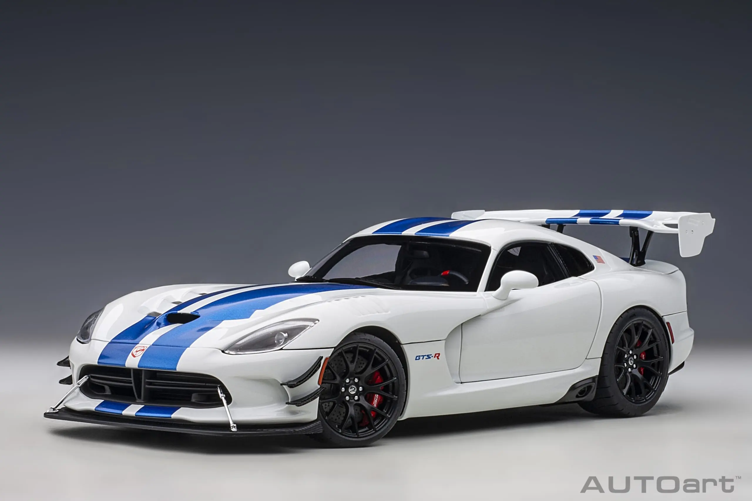 71131 Autoart Dodge Viper GTS-R ACR 2017 White/Blue Stripes 1:18