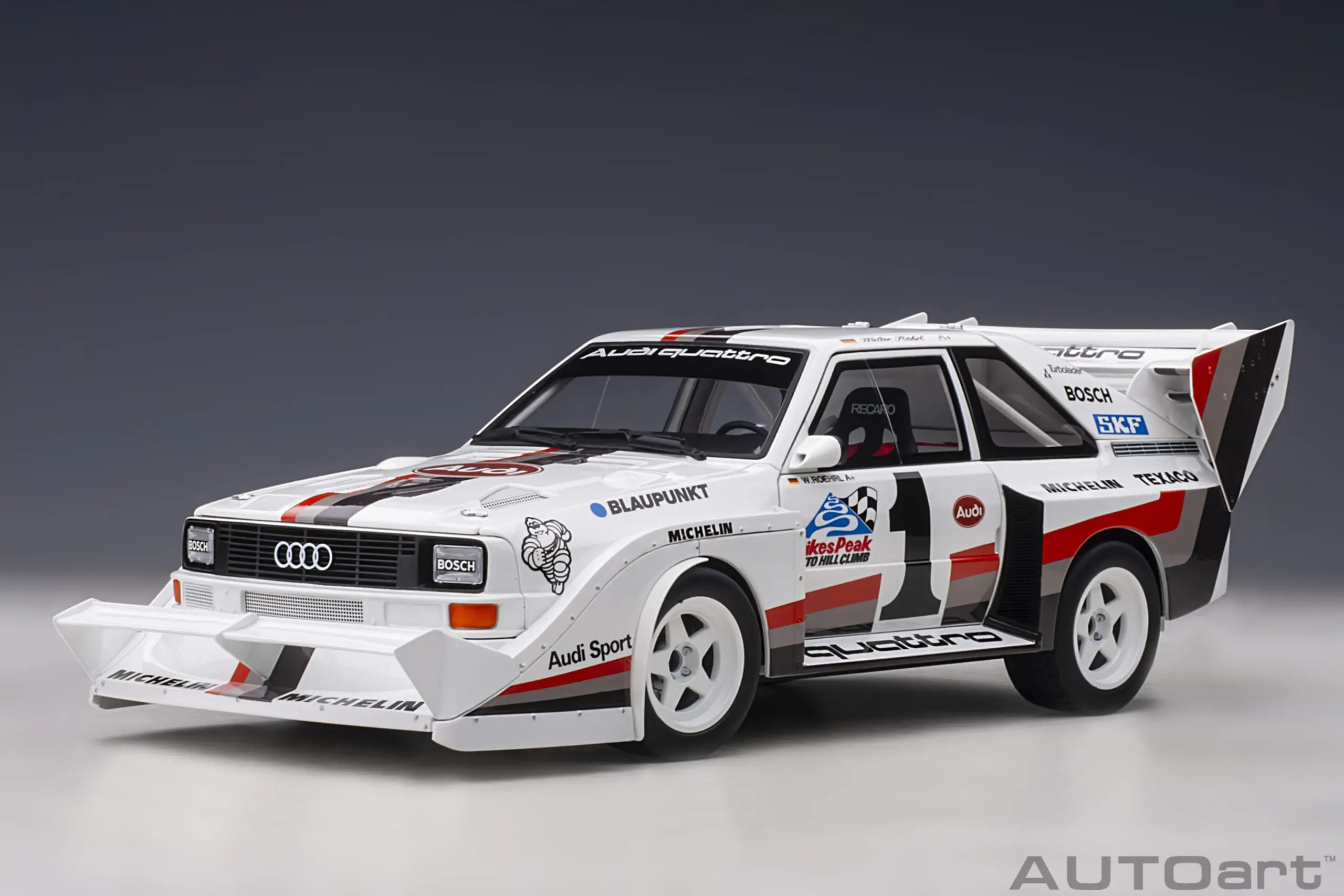 88700 Autoart Audi Quattro S1 Pikes Peak Winner 1987 Walter Röhrl 1:18