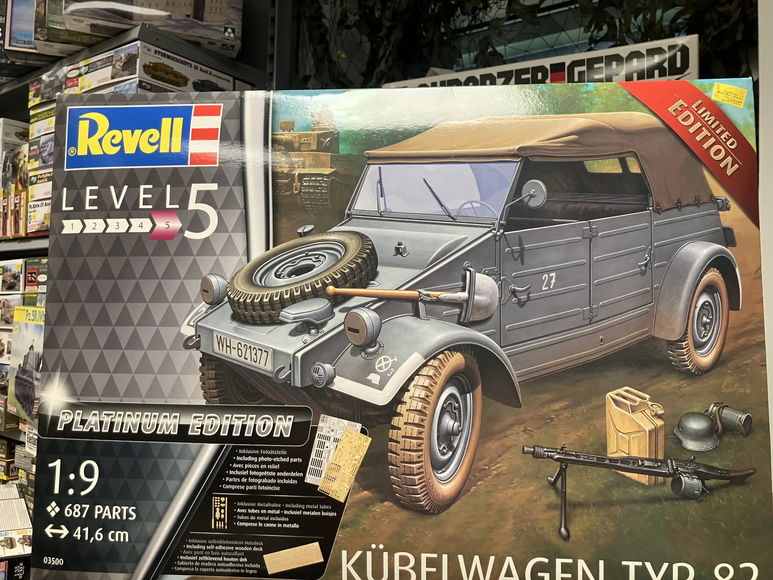 03500 Kübelwagen Typ 82 von Revell in 1:9